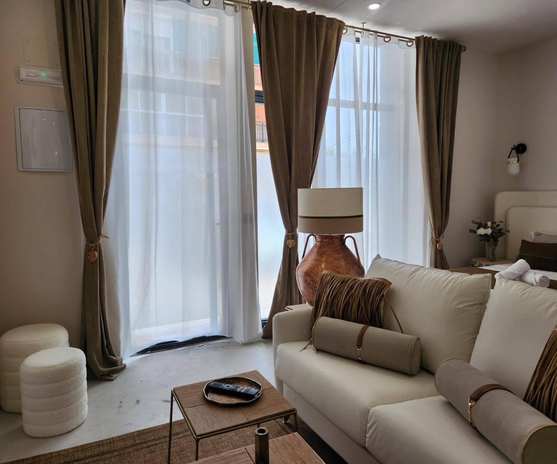 Studio Huerta Valencia Mid-Term Ngoại thất bức ảnh