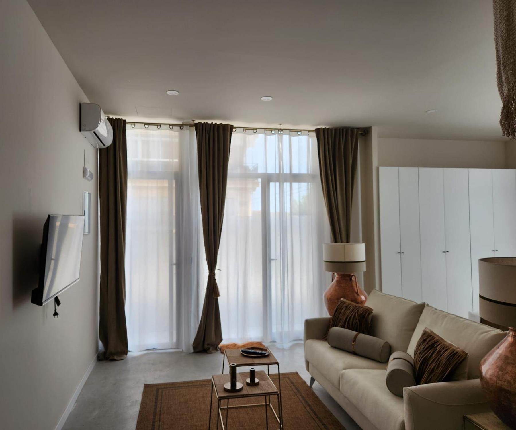 Studio Huerta Valencia Mid-Term Ngoại thất bức ảnh